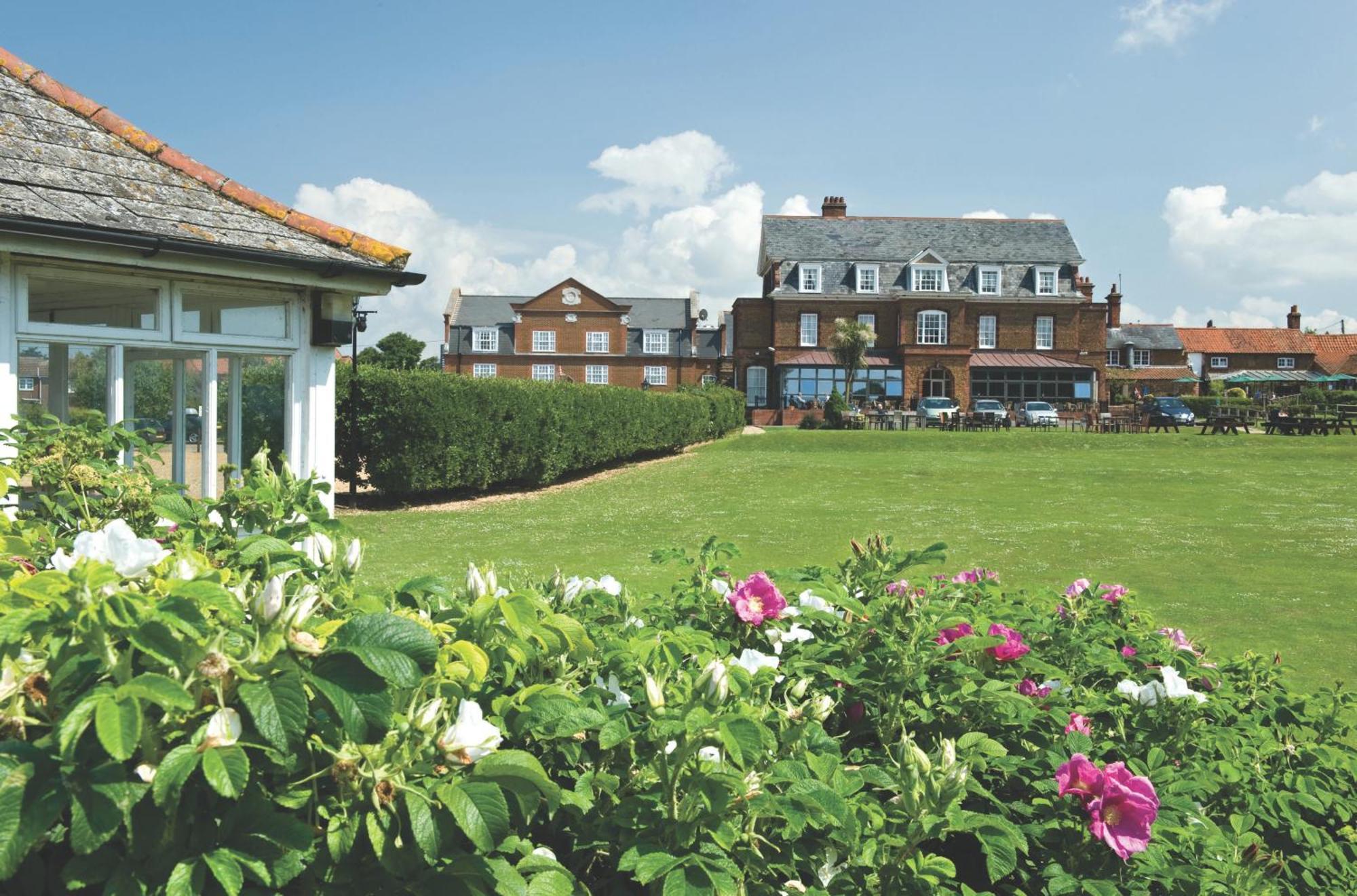 Old Hunstanton Le Strange Arms Hotel Εξωτερικό φωτογραφία